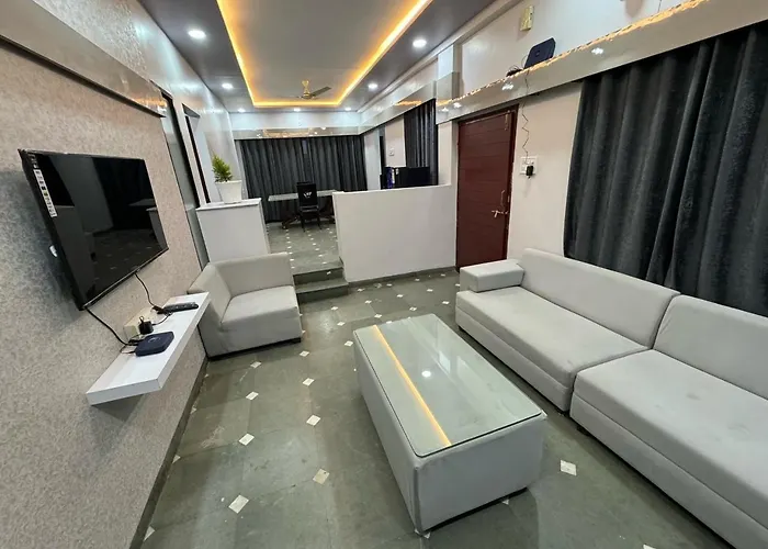 Leela Homestay Indore - Tulip - 2 Bhk Luxury Apartment