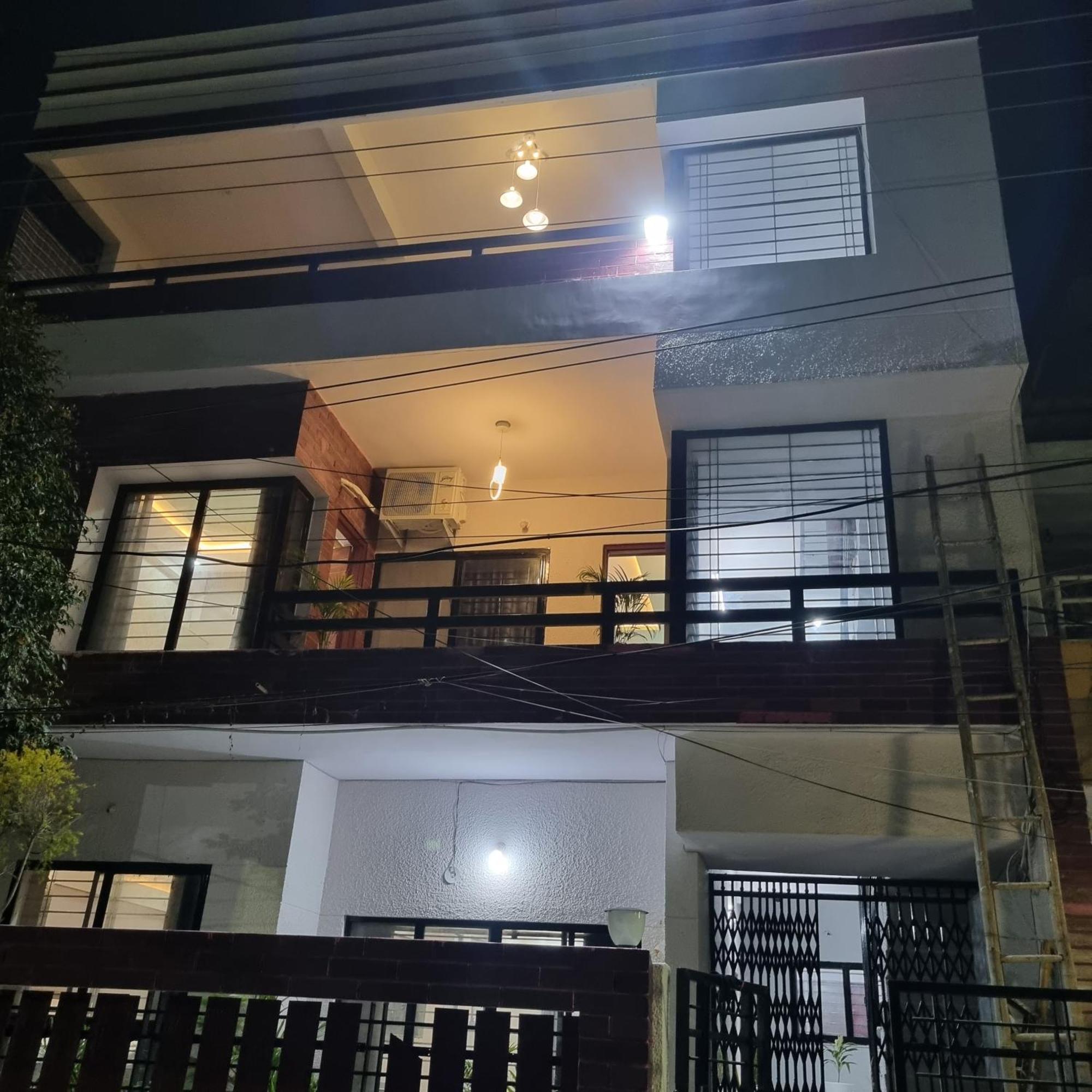 Leela - Tulip - 2 Bhk Luxury Homestay